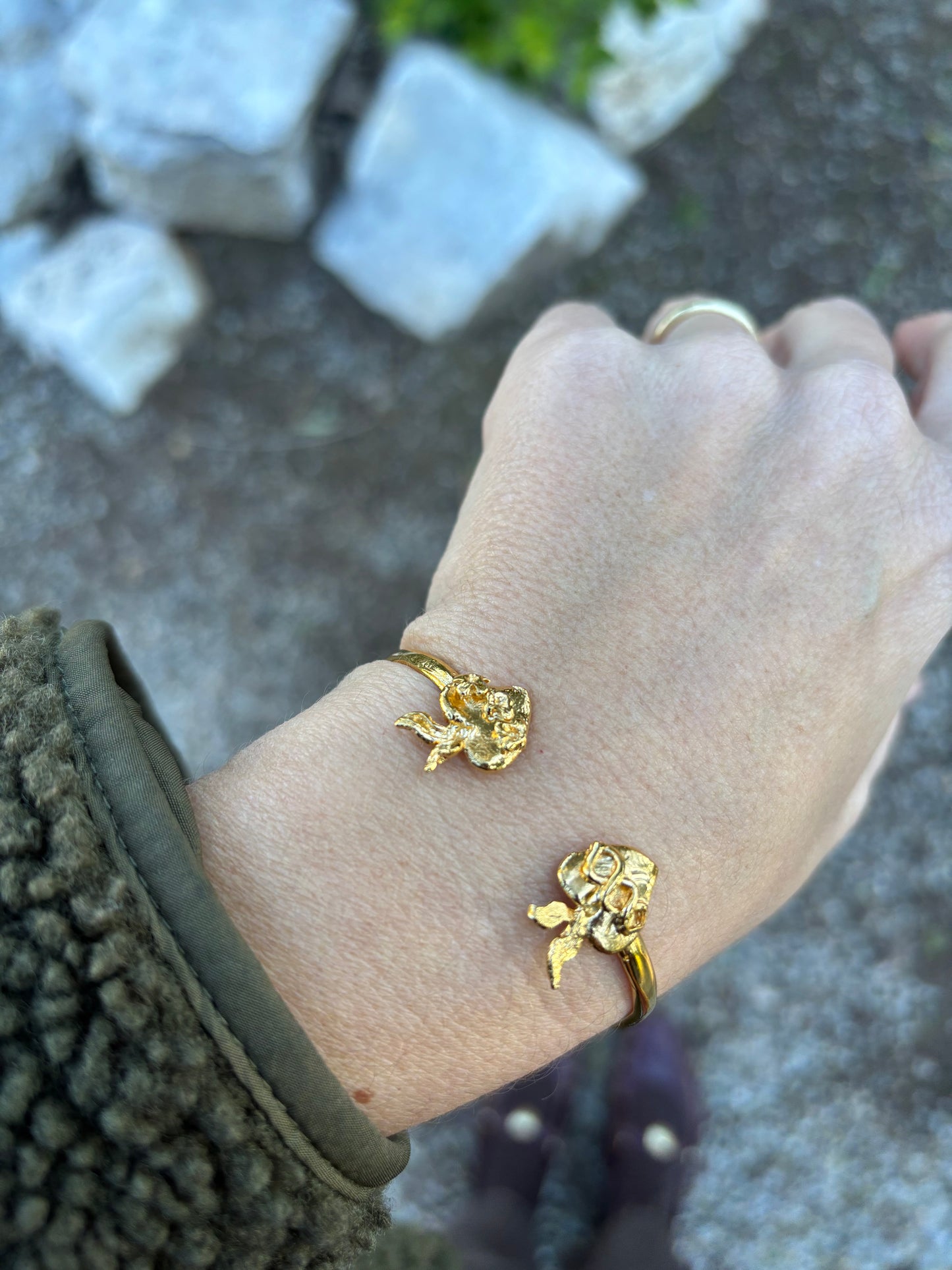 Pulsera Sagrados Corazones de Jesús y María.