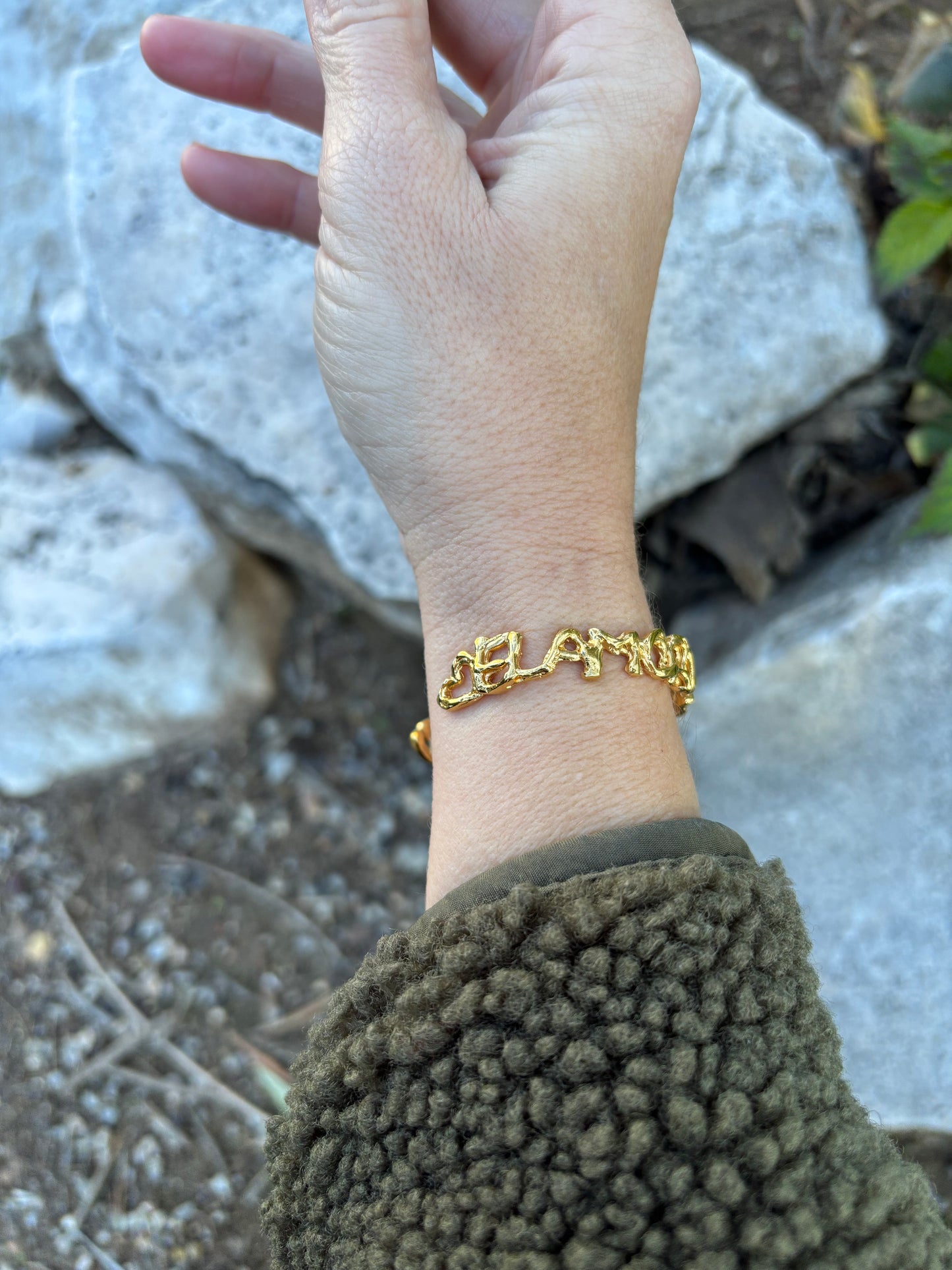 Pulsera El amor vence siempre.
