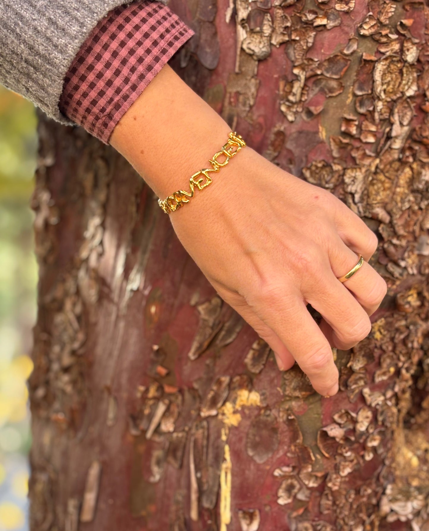 Pulsera El amor vence siempre.